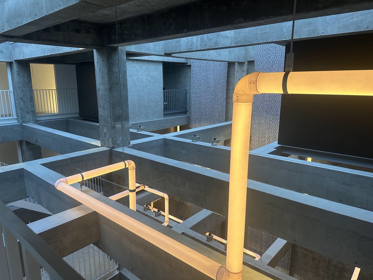 【宿泊記】白井屋ホテル（SHIROIYA HOTEL）レビュー｜アートと建築が織りなす非日常の頂点へ